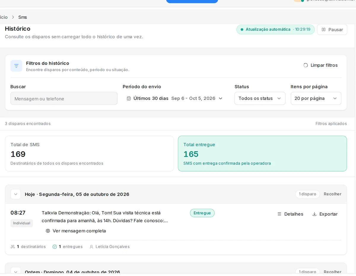 Histórico de disparos SMS da Talkvia com filtros, total de 169 SMS, 165 entregues e um envio individual com status Entregue