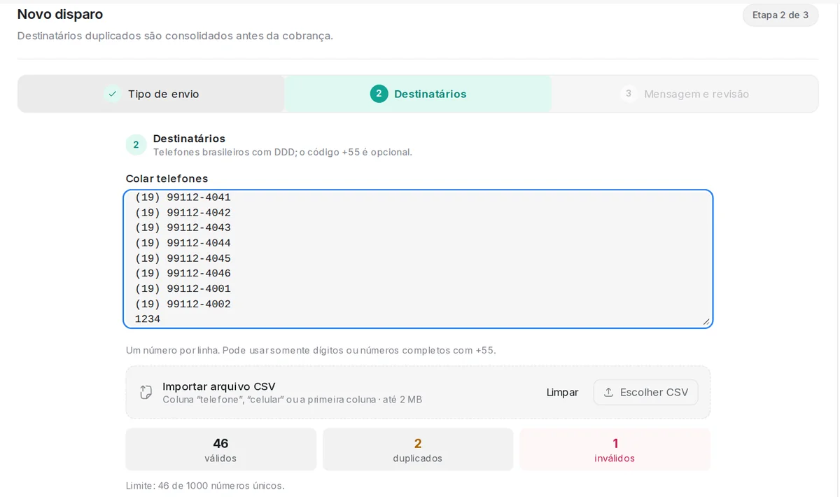 Etapa Destinatários de um envio em lote de SMS na Talkvia, com números colados e contadores de 46 válidos, 2 duplicados e 1 inválido