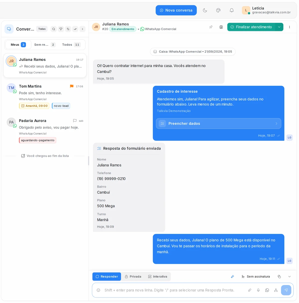 Conversa do WhatsApp na Talkvia em que o cliente recebe o formulário Cadastro de interesse, toca em Preencher dados e as respostas aparecem no atendimento